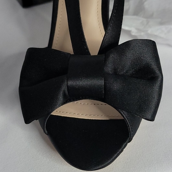 I. Miller Satin Bow Black 4 Inche High Heel - Picture 3 of 14